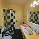 Scarlet Flower - Maggiore Apartment Meina