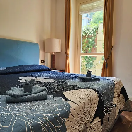 Scarlet Flower - Maggiore Apartment Meina