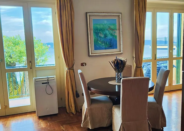 Scarlet Flower - Maggiore 아파트 *