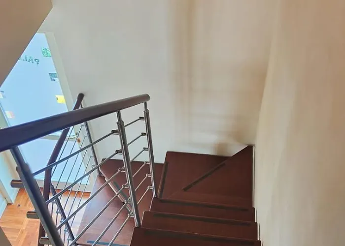 Scarlet Flower - Maggiore Meina