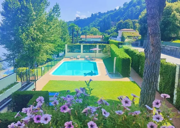 Scarlet Flower - Maggiore 메이나